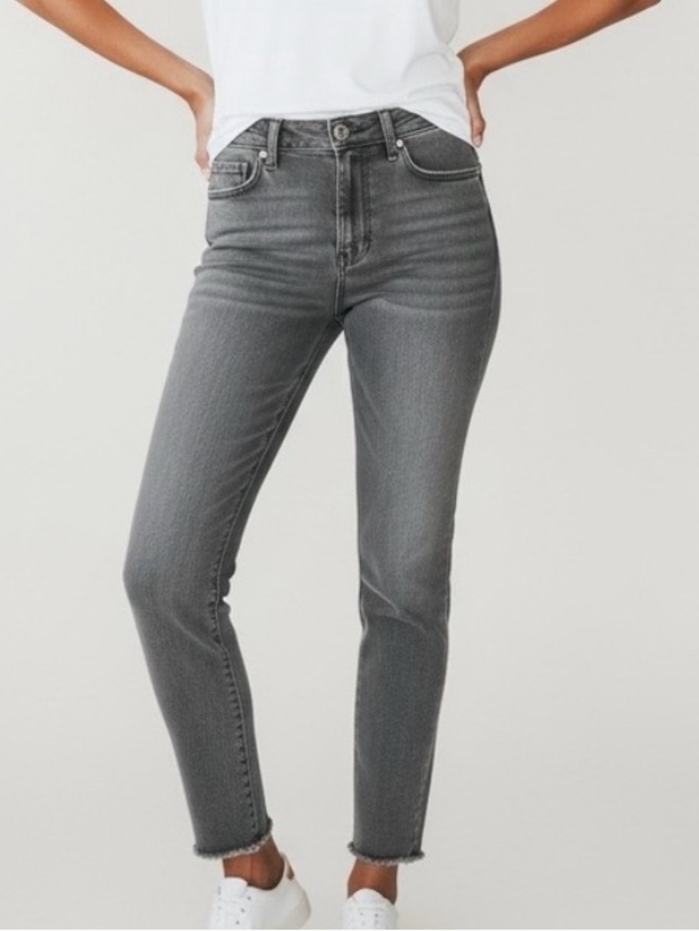 Banana Republic Washed Gray Cropped Ankle Jeans 083